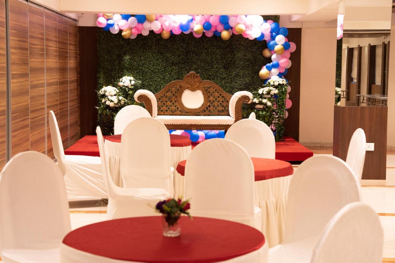 Gold Crest Business Hotel Navi Mumbai Exterior foto