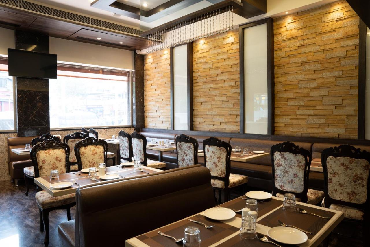 Gold Crest Business Hotel Navi Mumbai Exterior foto